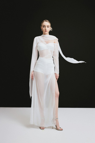 Amelinda (White) - Đầm Voan Lệch Vai Xẻ Tùng Màu Trắng